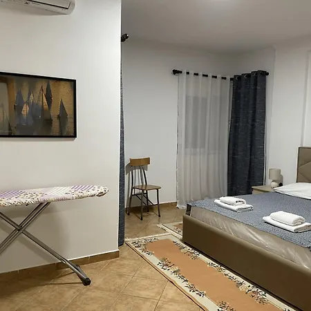 Apartment Cozy Cityscape 4