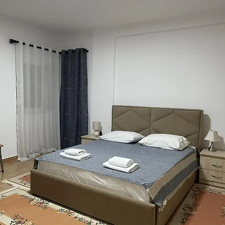 Cozy Cityscape 4 Apartment Tirana